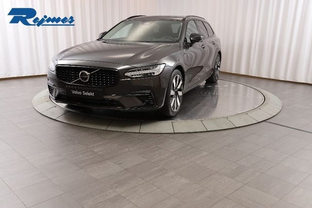 Volvo V90 2024