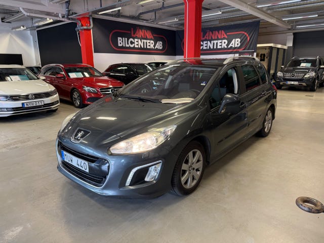 Peugeot 308 SW 2012