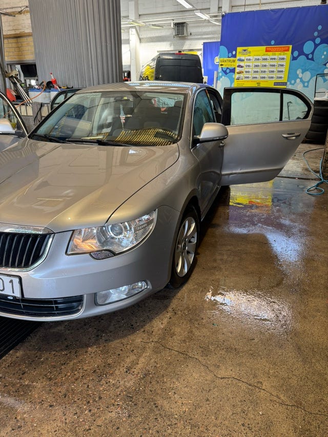 Skoda Superb 2010