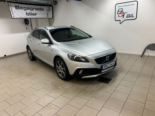 Volvo V40 Cross Country 2016
