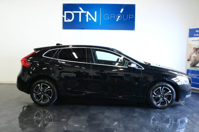 Volvo V40 2015