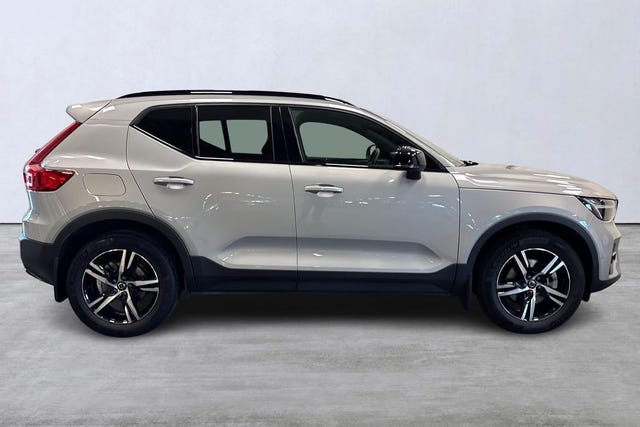 Volvo XC40 2025 – bild 3