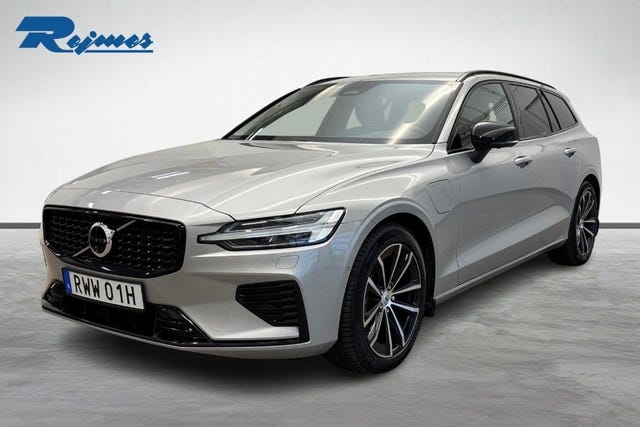 Volvo V60 2025