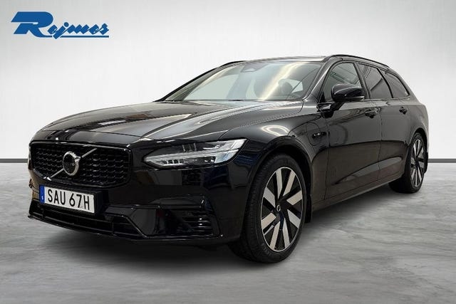 Volvo V90 2025