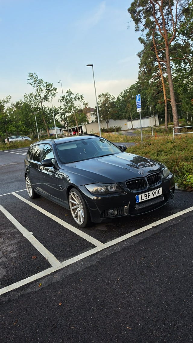 BMW 320d 2011
