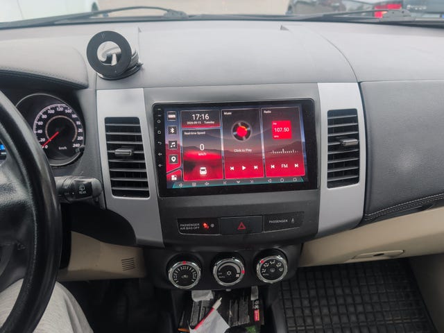 Mitsubishi Outlander 2012