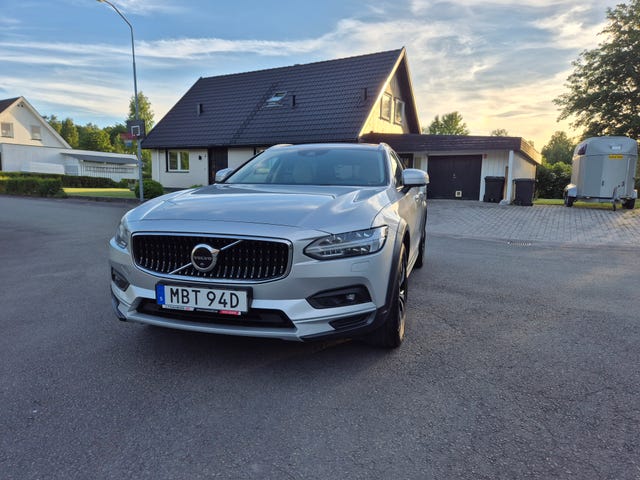 Volvo V90 Cross Country 2021