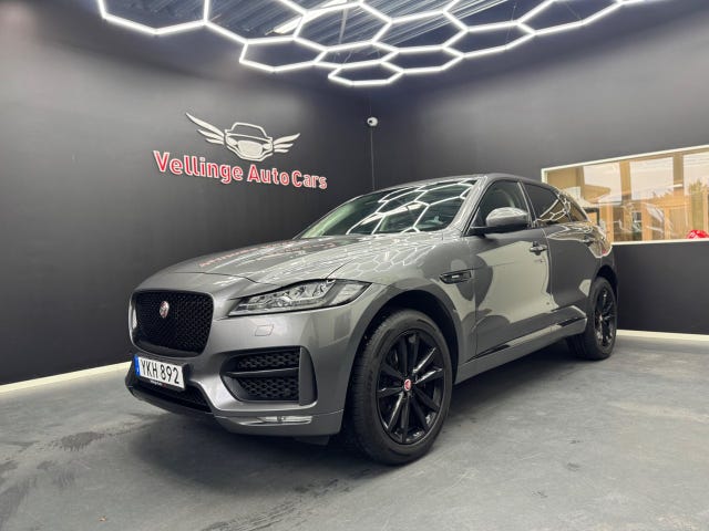 Jaguar F-PACE 2017