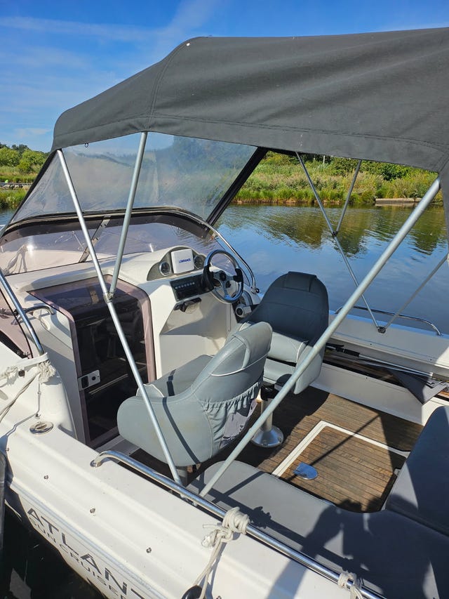 Atlantic Marine 650 – Mercury 150 hk -18 + trailer