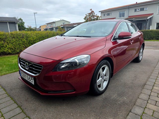 Volvo V40 2015