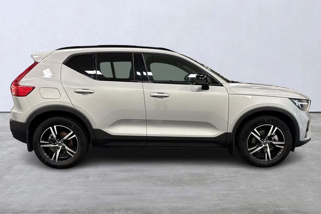 Volvo XC40 2025 – bild 3