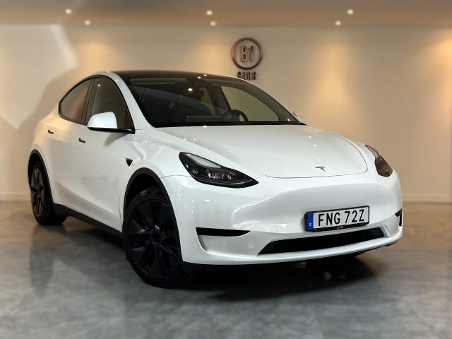 Tesla Model Y 2024