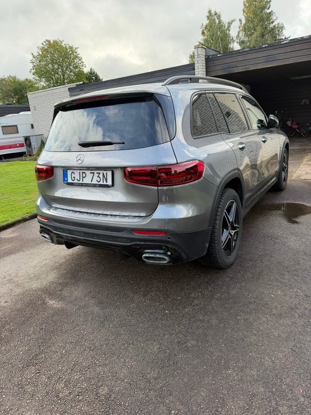 Mercedes-Benz GLB 200 2025