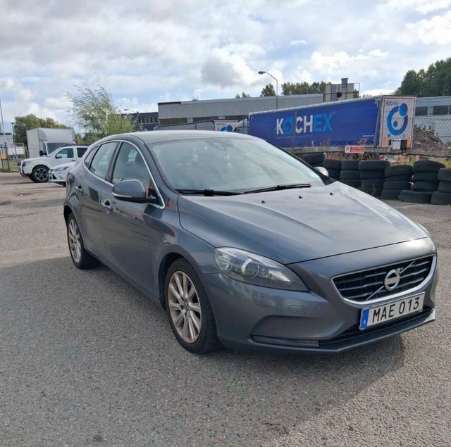 Volvo V40 2014