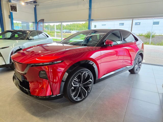 Mazda CX-6e 2026