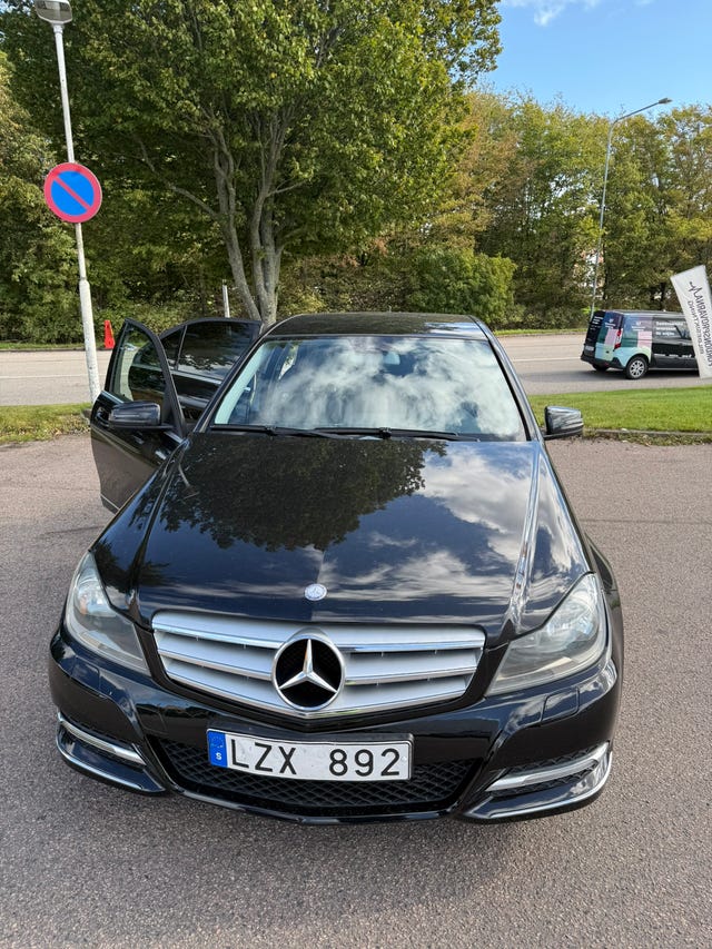 Mercedes-Benz C220 2012