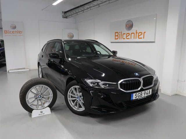 BMW 330e 2023