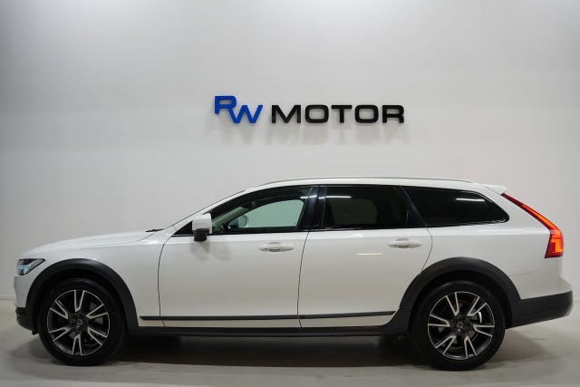 Volvo V90 Cross Country 2018 – bild 4