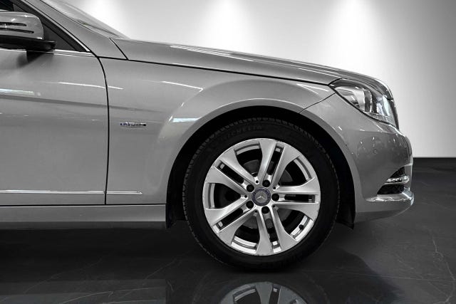 Mercedes-Benz C220 2012 – bild 3
