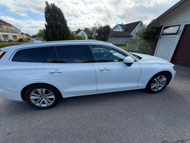 Volvo V60 2021 – bild 3