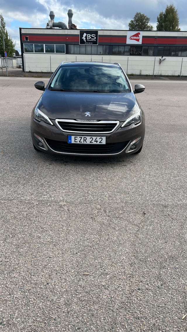 Peugeot 308 SW 2015