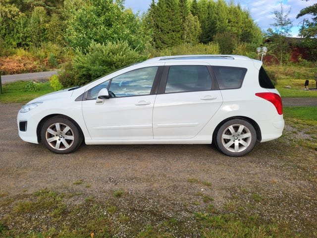 Peugeot 308 SW 2013