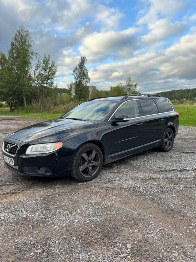 Volvo V70 2011