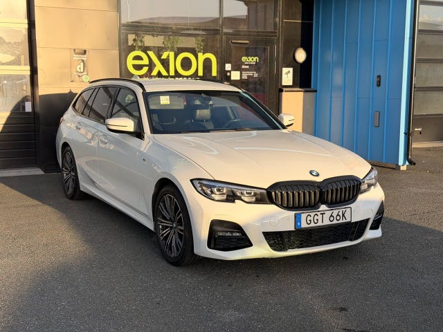 BMW 330e 2021