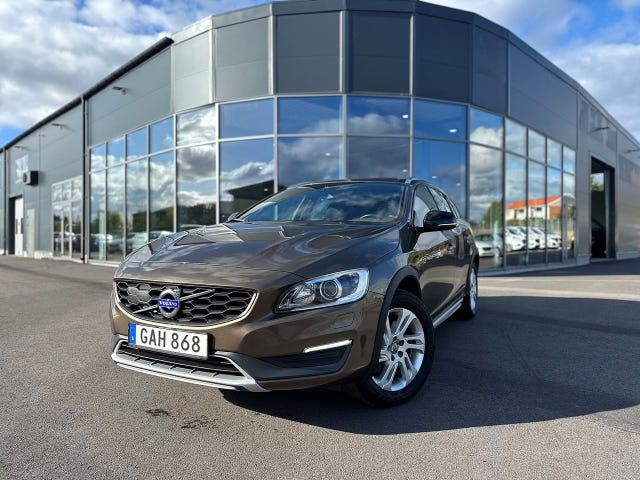 Volvo V60 Cross Country 2016