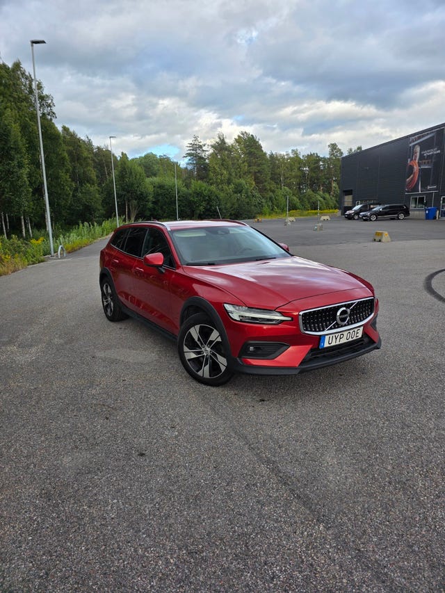 Volvo V60 Cross Country 2019