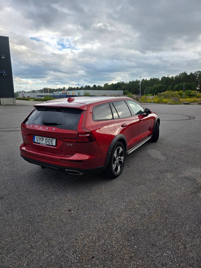 Volvo V60 Cross Country 2019 – bild 2