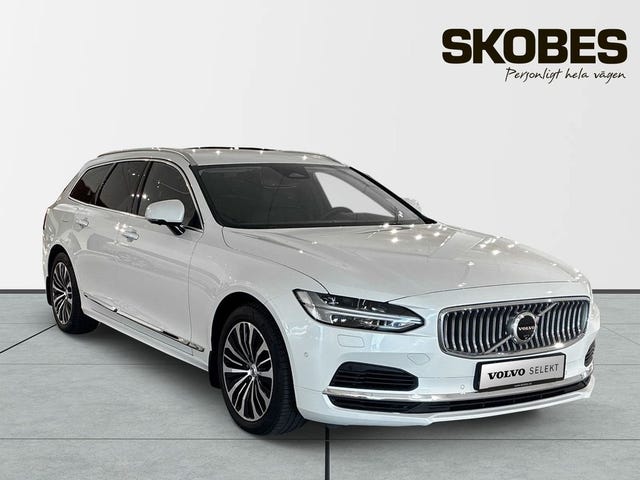 Volvo V90 2025