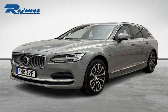 Volvo V90 2025