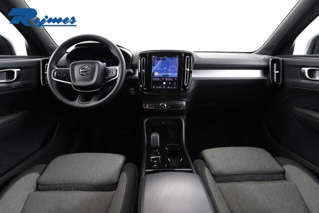 Volvo XC40 2025 – bild 2