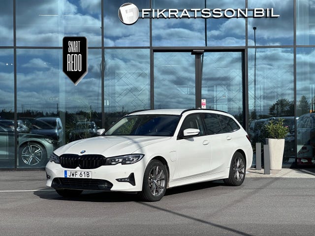 BMW 330e 2021