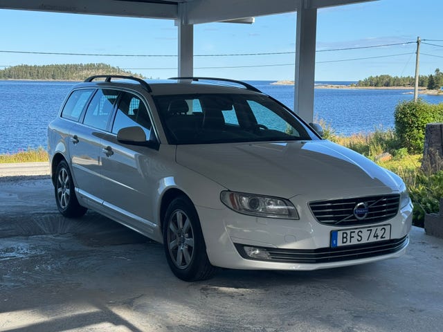 Volvo V70 2015
