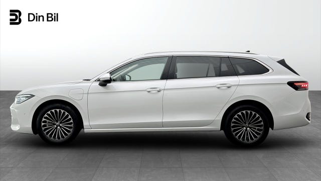 Volkswagen Passat 2025 – bild 2