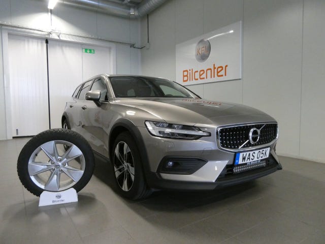 Volvo V60 Cross Country 2022