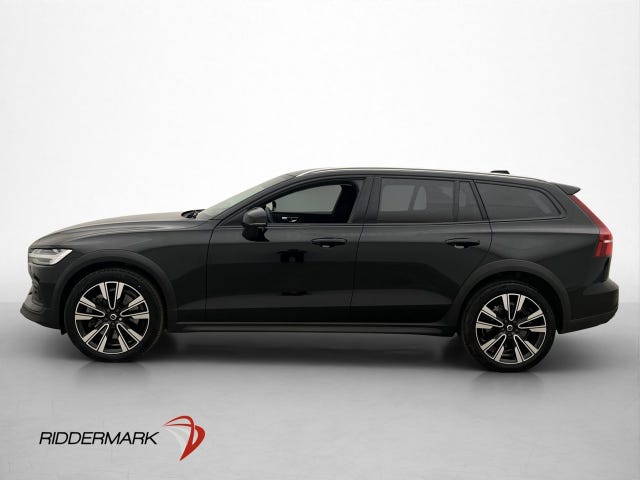 Volvo V60 Cross Country 2024