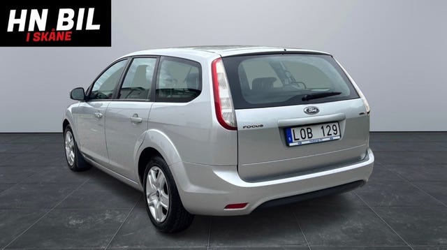 Ford Focus 2011 – bild 3