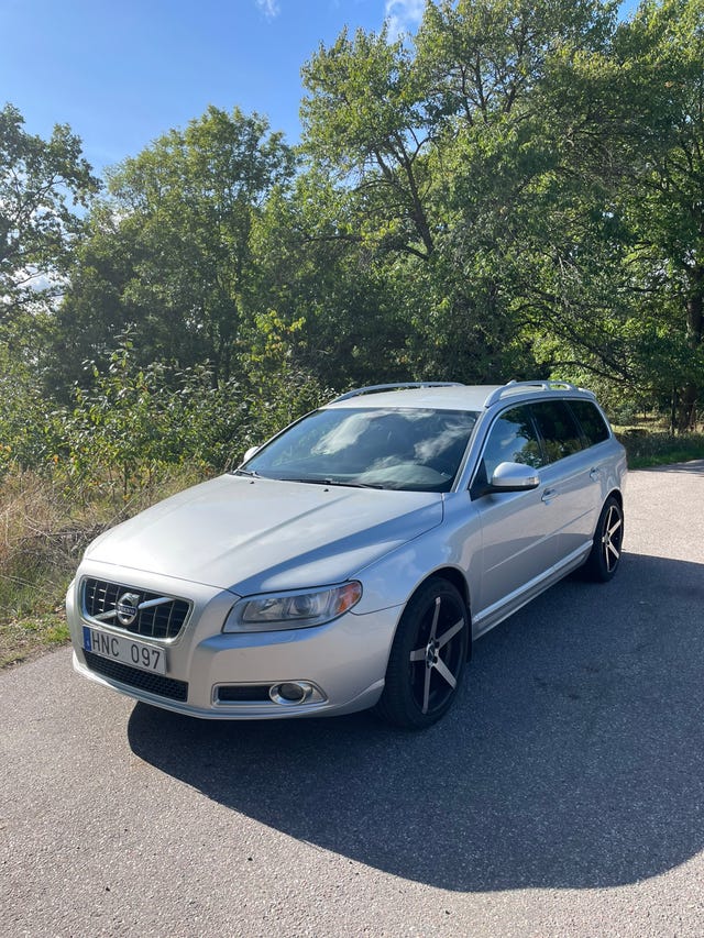 Volvo V70 2010