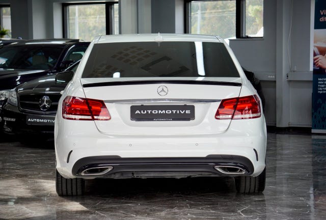 Mercedes-Benz E220 2016 – bild 3