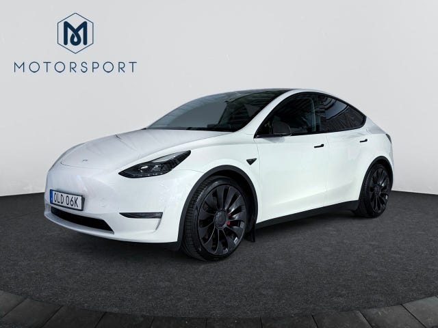 Tesla Model Y 2024