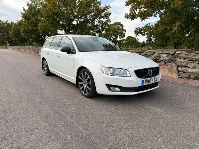 Volvo V70 2015