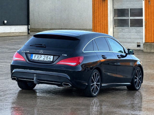 Mercedes-Benz CLA220 — bild 8 av 12