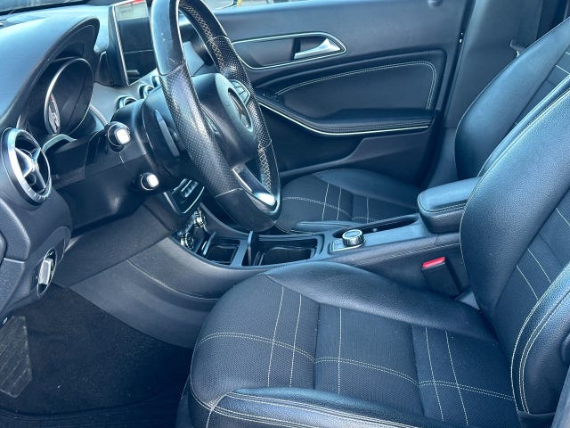 Mercedes-Benz CLA220 — bild 12 av 12