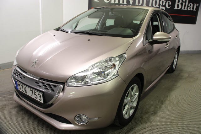 Peugeot 208 2013