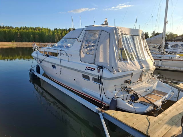 Fjord Dolpin 1200