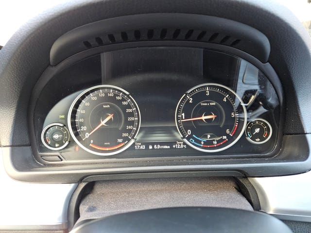 BMW 520d 2014 – bild 4