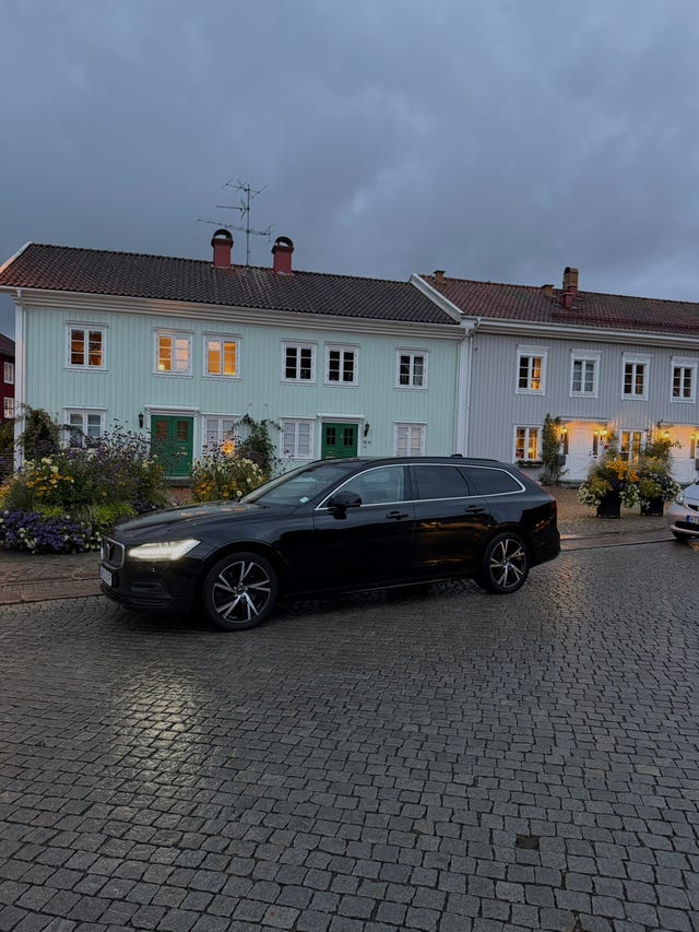 Volvo V90 2023
